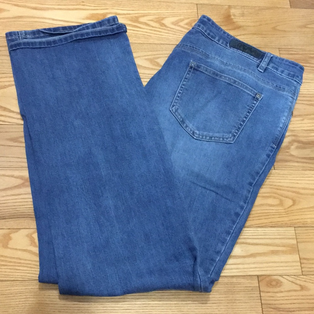 Buffalo Mid-Rise Straight Leg Jeans
